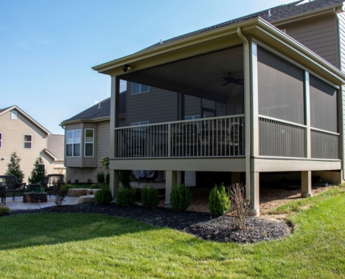 outdoor screen room addition