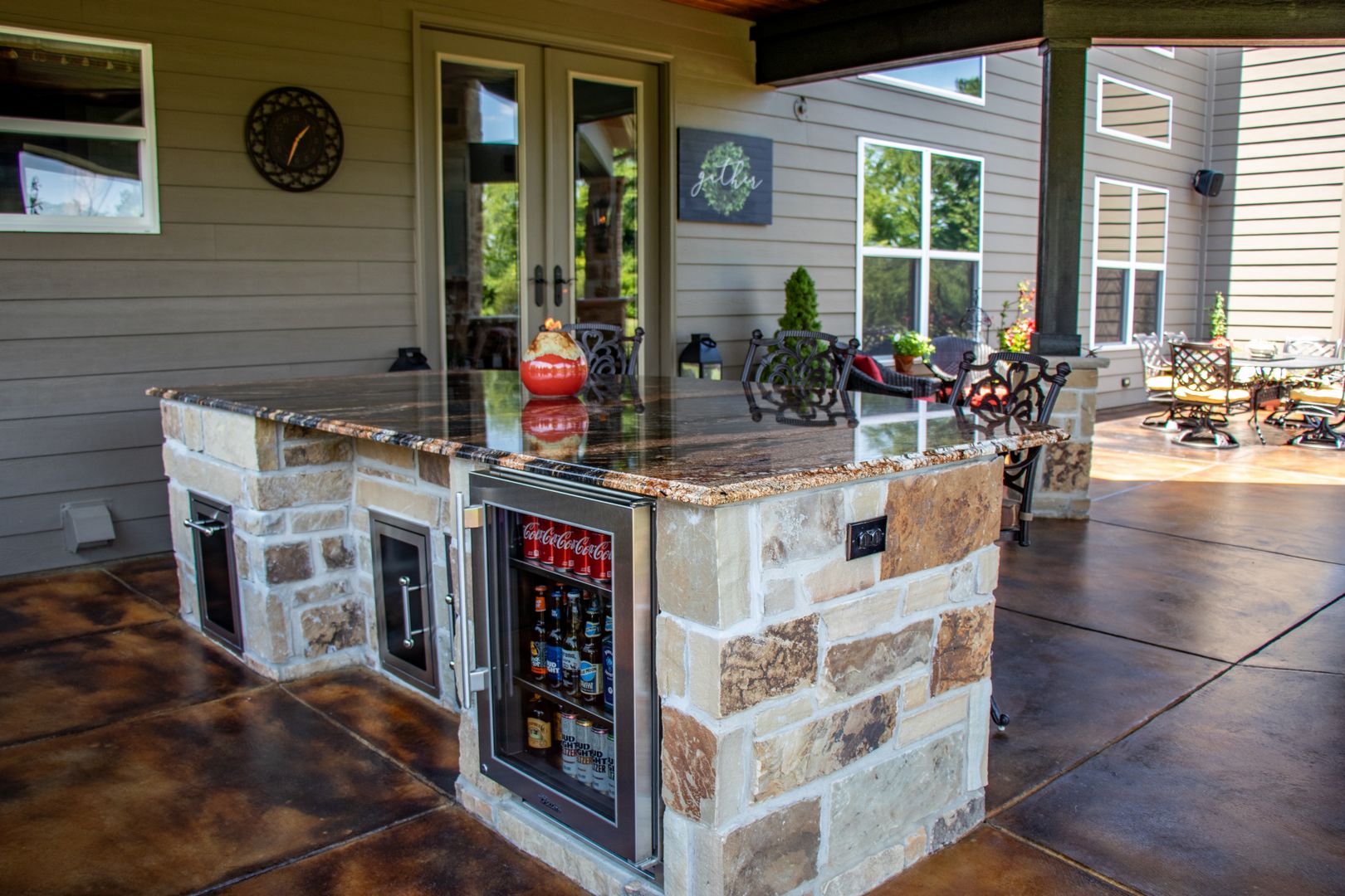 customizable outdoor kitchen