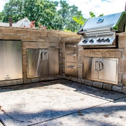 L-shaped outdoor kitchen