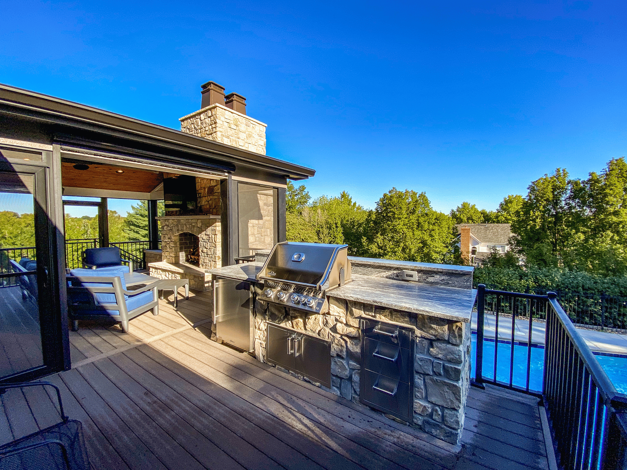 HBA Outdoor Living Space of the Year 2023 - main deck level with outdoor kitchen